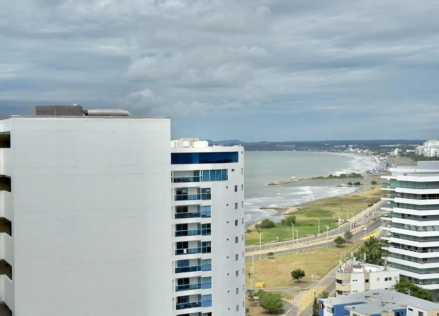 Apartment Cb1633 Moderna Suite Vista Lago-Aeropuerto 2Min Cartagena Colombia