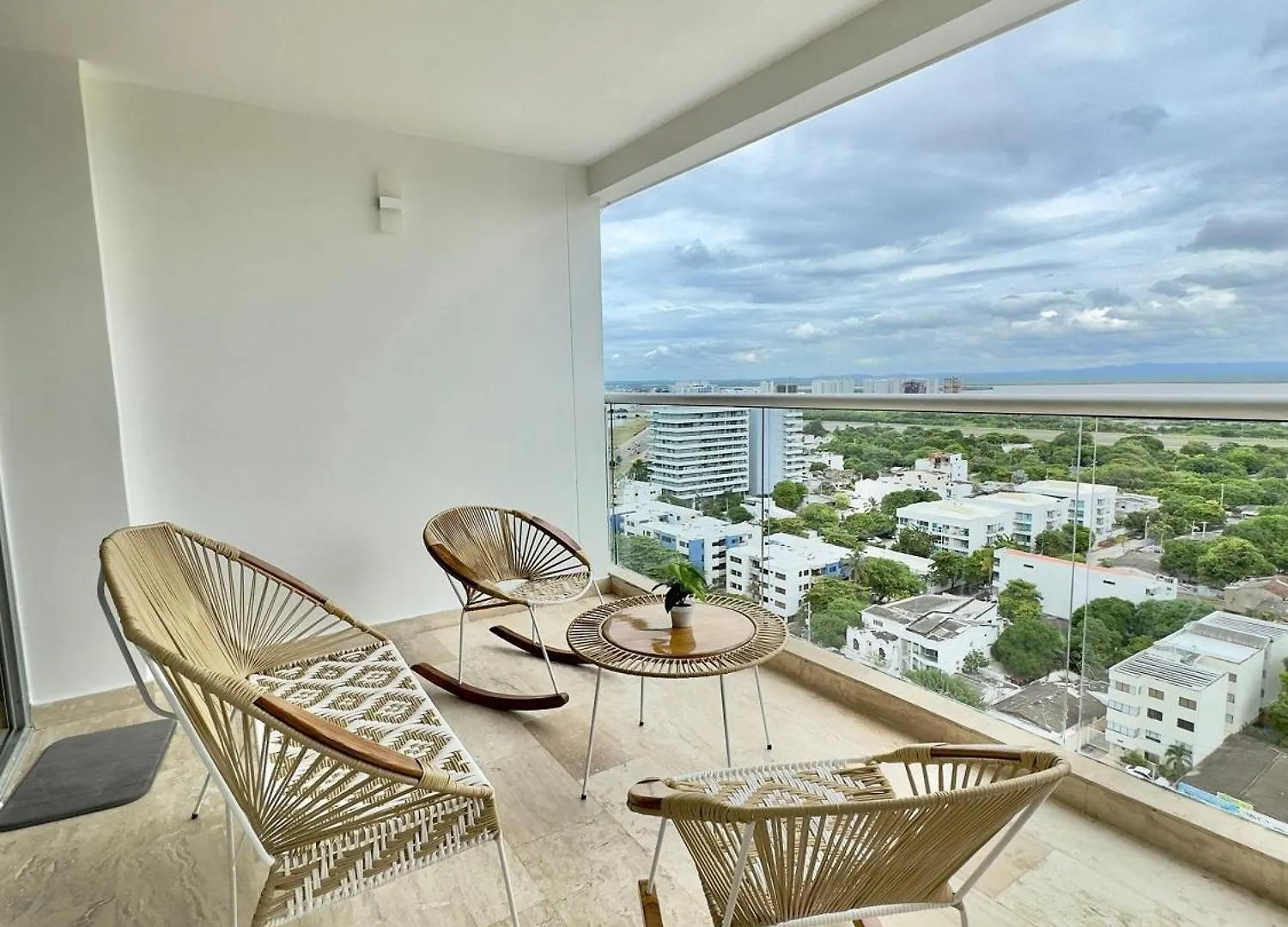 Apartment Cb1633 Moderna Suite Vista Lago-Aeropuerto 2Min Cartagena