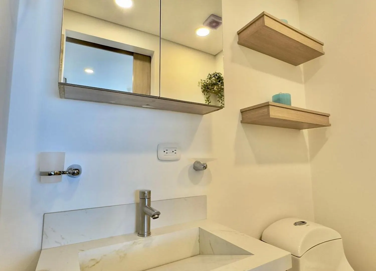 Apartment Cb1633 Moderna Suite Vista Lago-Aeropuerto 2Min Cartagena Colombia